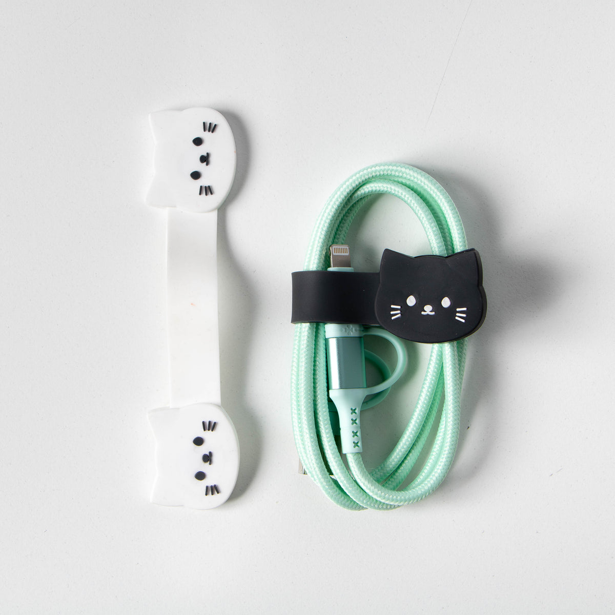 White Cat & Black Cat Magnetic Cable Organizer