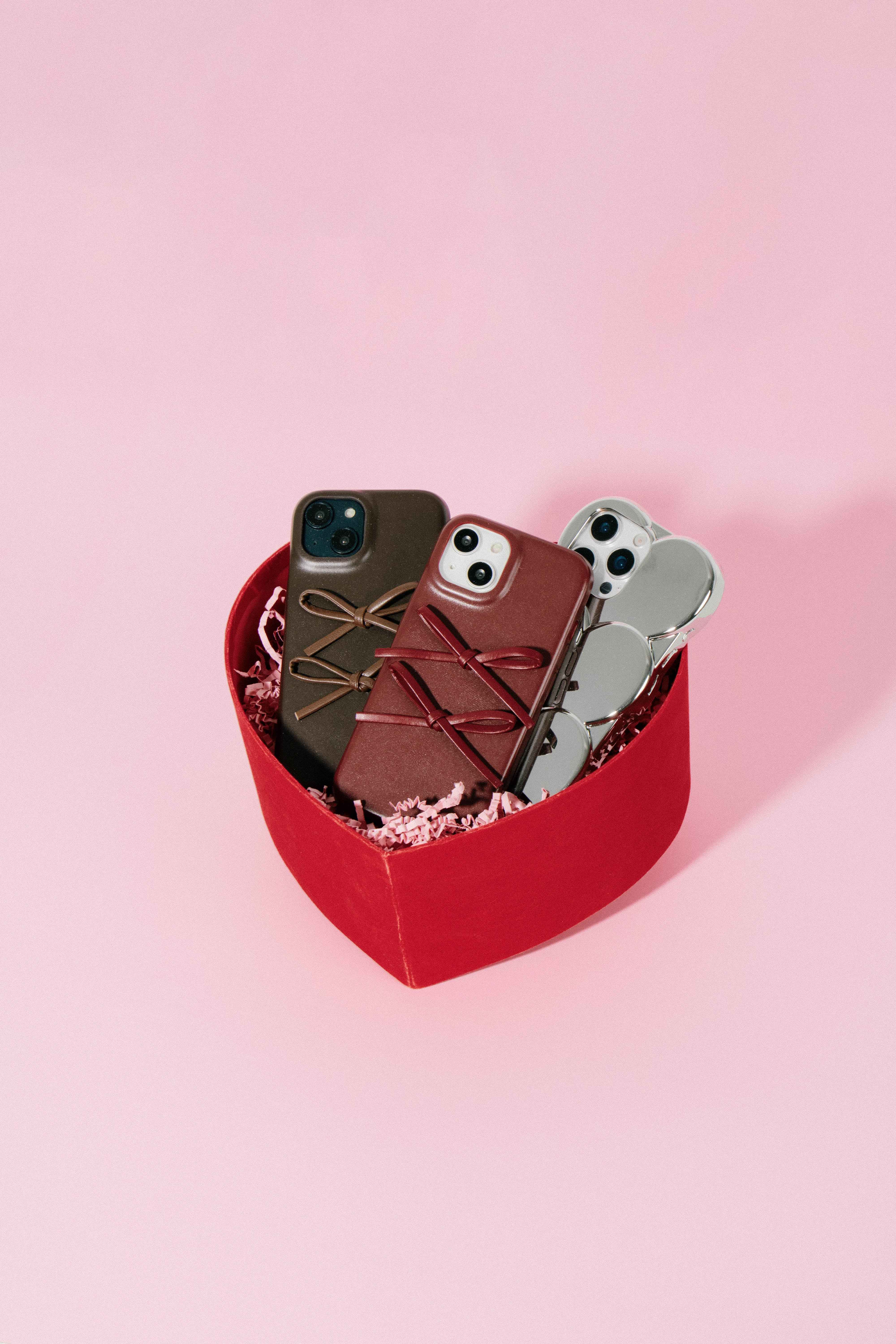 Stuck Heart Phone Case for iPhone 16 Pro Max - Silver