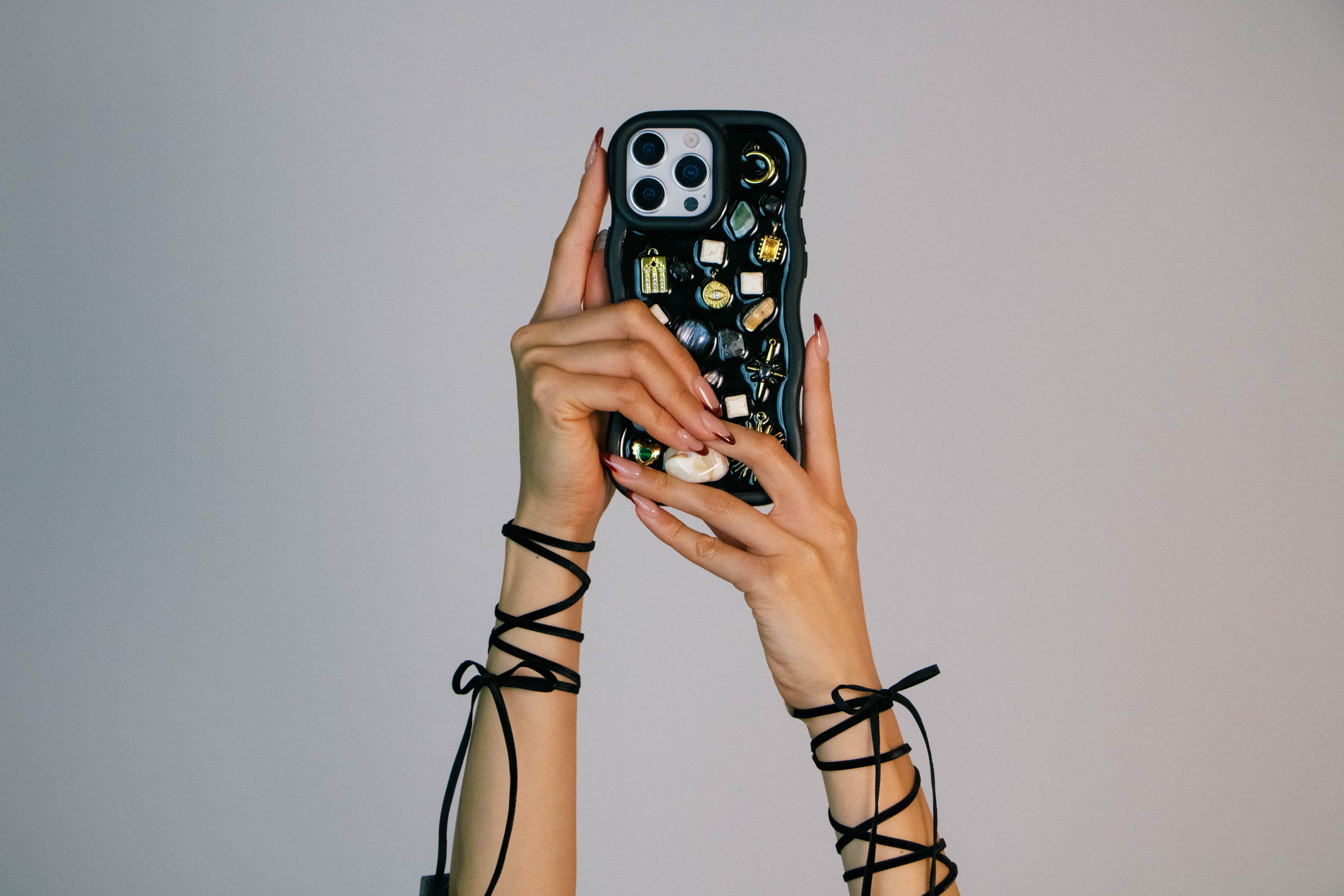 Pre-made Charm Phone Case for iPhone 15/14/13