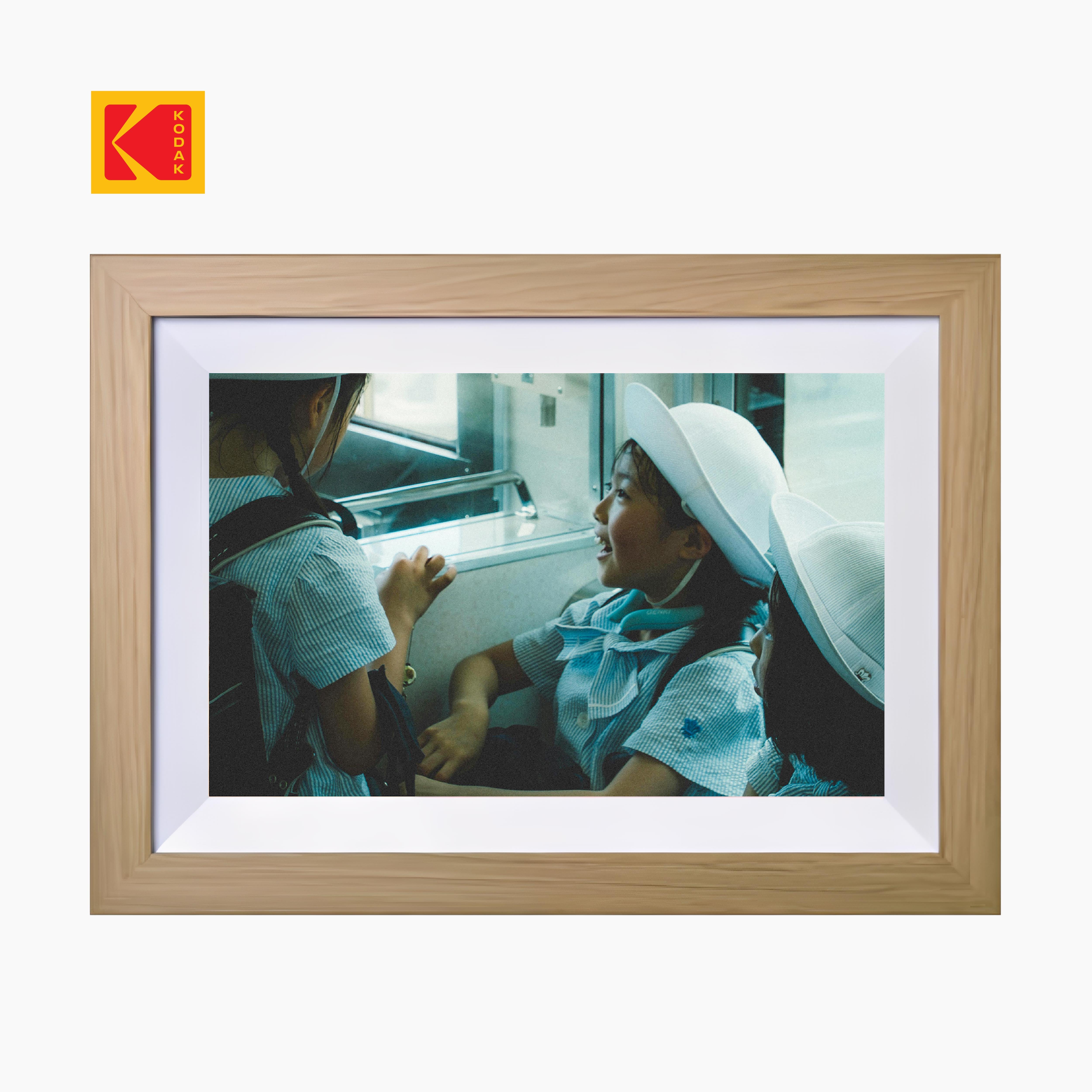 Kodak Classic Wood Digital Photo Frame 10.1"
