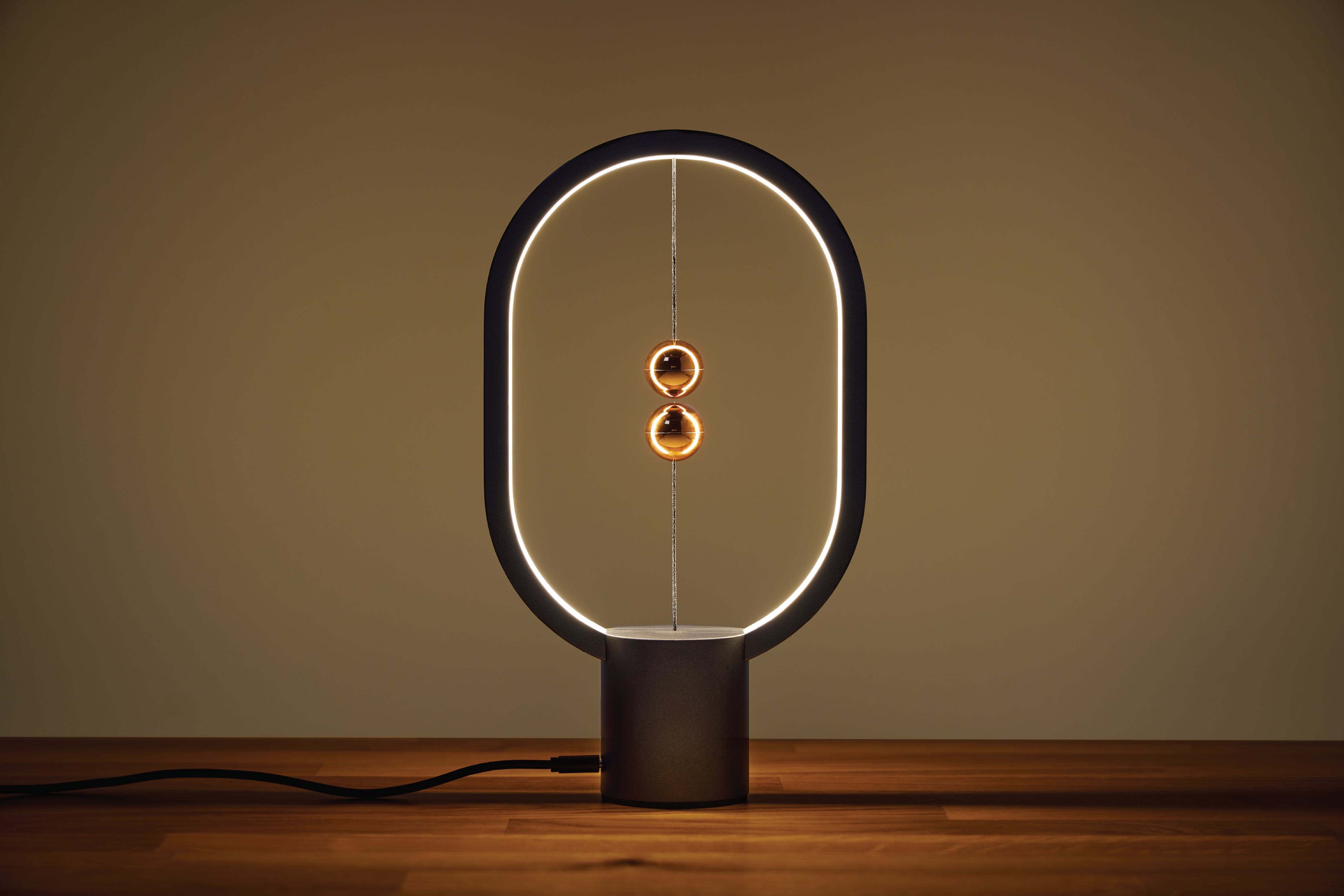 Magnetic Lamp - Black